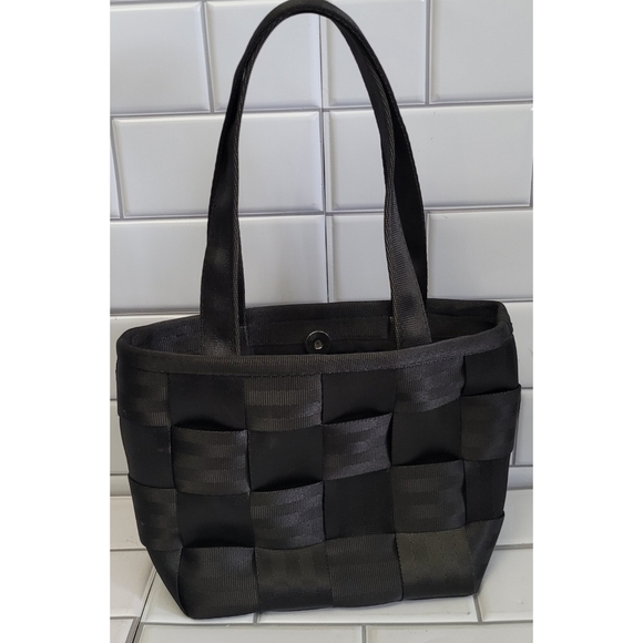 THE ORIGINAL SEATBELT BAG Small Tote Color Black Magnetic Closure  - Picture 1 of 6